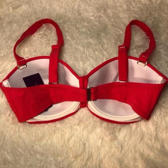 Vibrant Red Bikini Top with Sweetheart Neckline US 32D - Picture 8 of 16